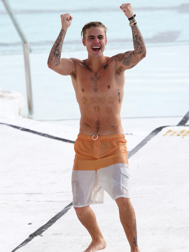 Justin Bieber Naked Beach bubbly butt