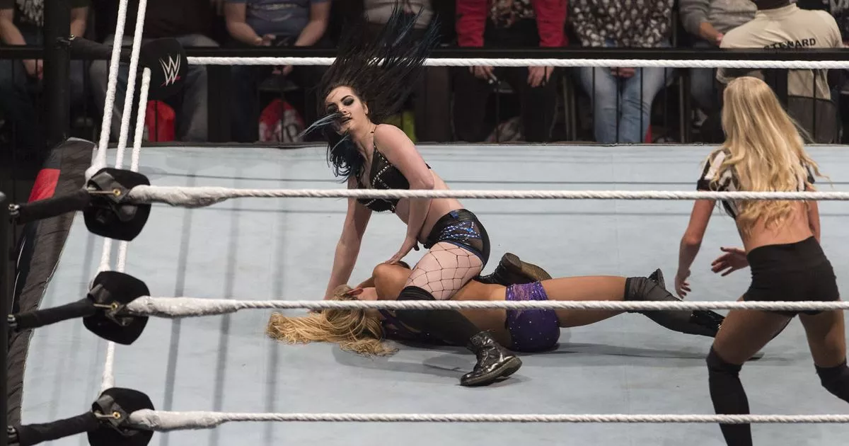 christian olaivar recommends Wwe Paige Lap Dance