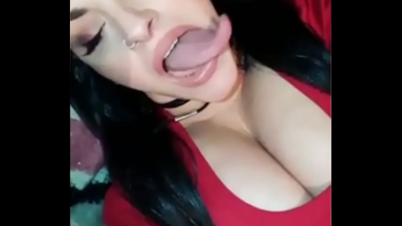 long tongue sucking dick