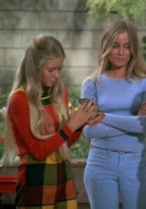 anna johnstone add maureen mccormick upskirt photo