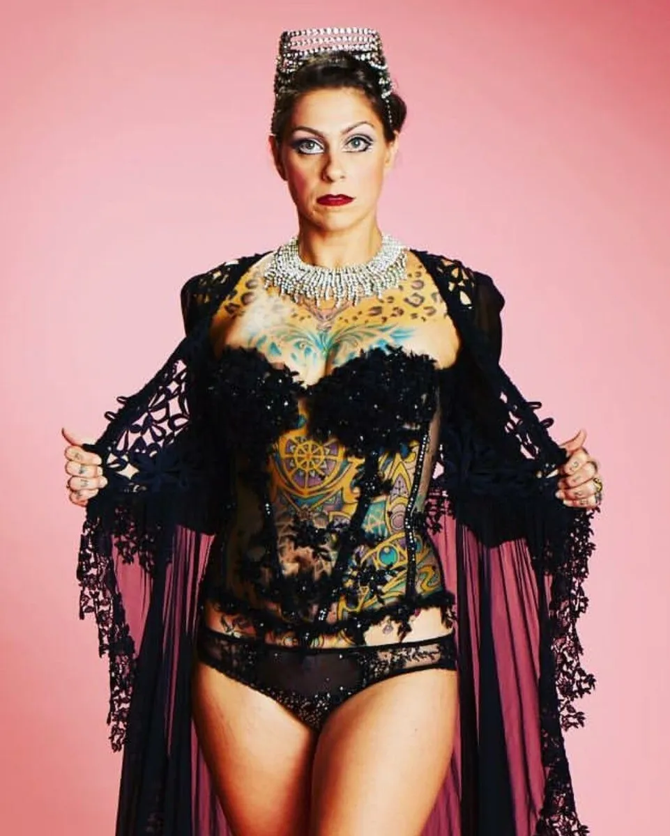 caitlyn mcarthur add photo pictures of danielle colby