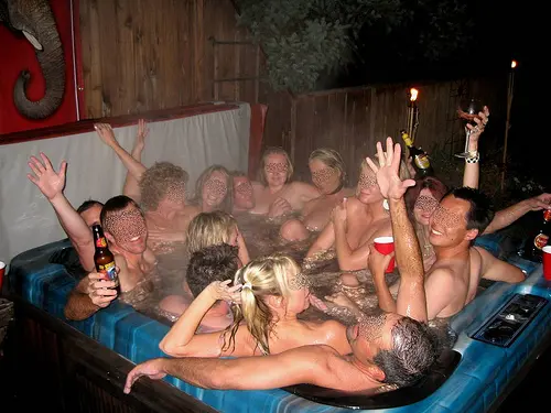 don simons add nude hot tub pictures photo