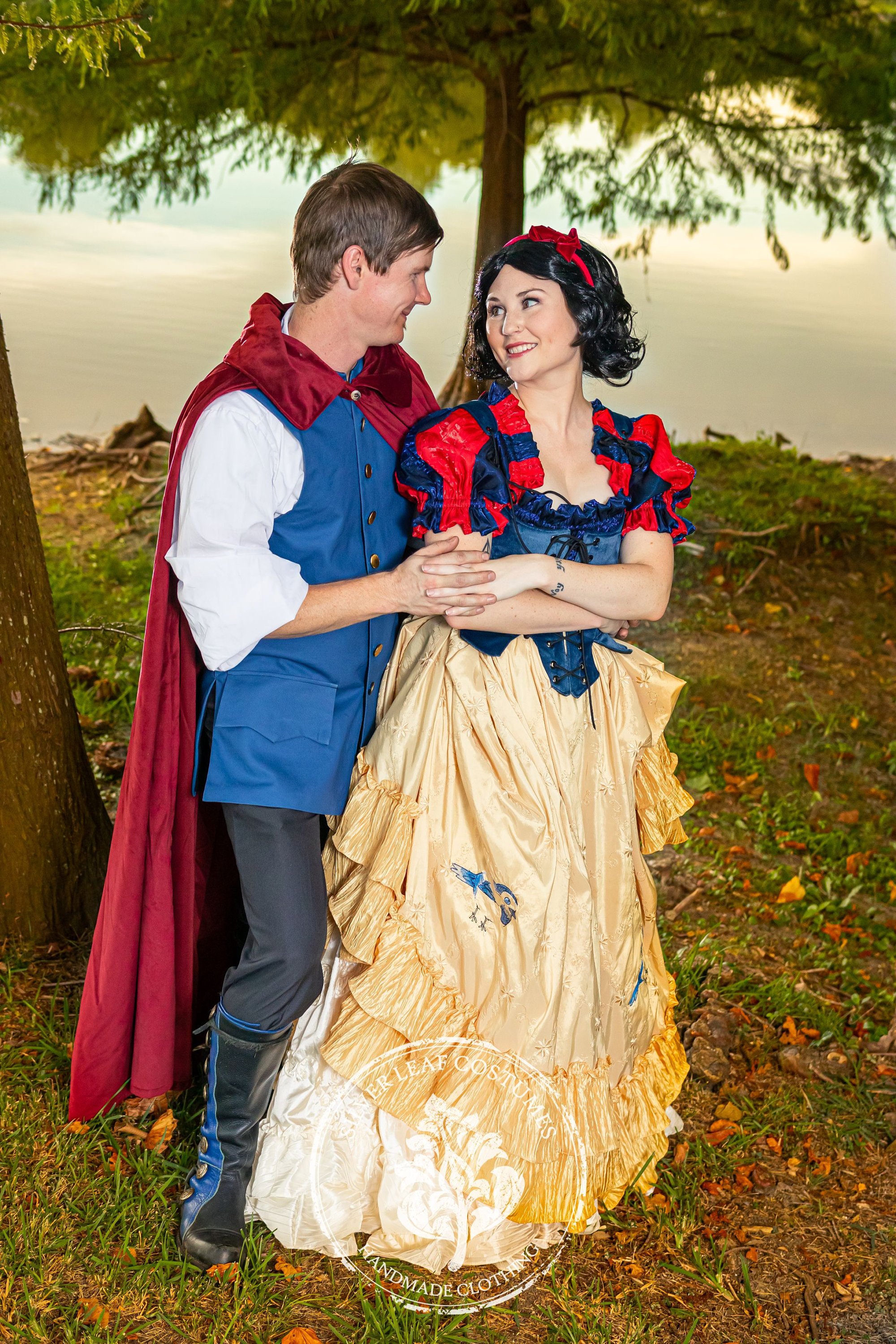 ana marie guzman recommends Snow White And Prince Charming Costume