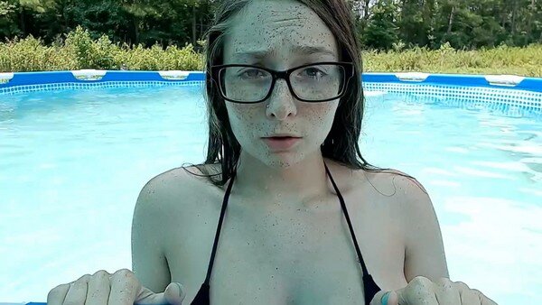 carolyn reiners recommends amateur poolside blowjob pic
