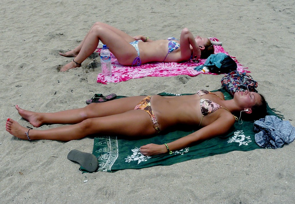 Best of Girls sunbathing pics