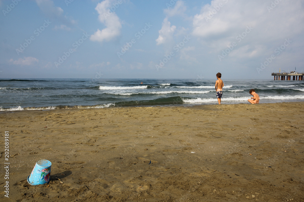 aaron kroeker share pee on the beach vibeo porn photos