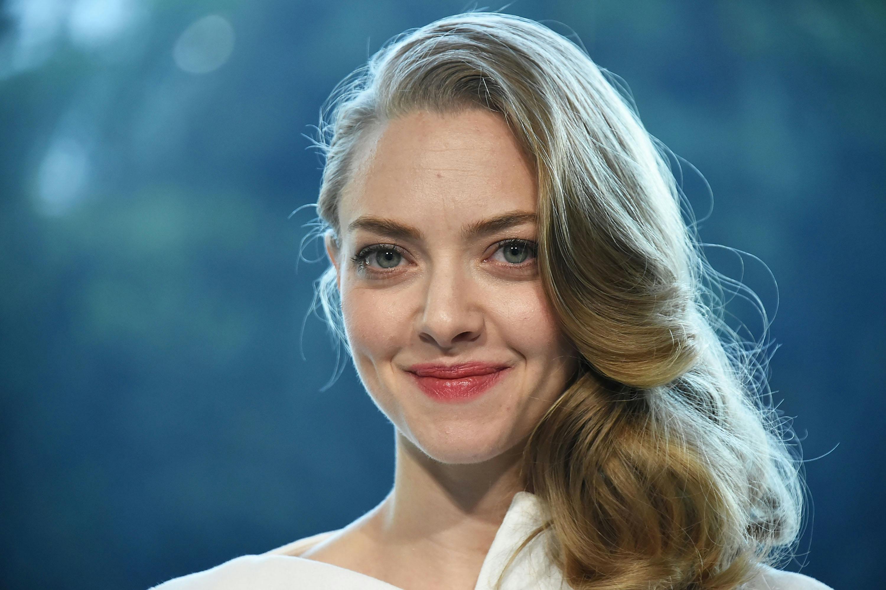 dorothy tomlinson recommends amanda seyfried hacked nudes pic