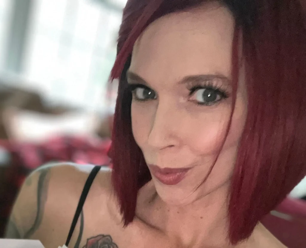 ann marie confer recommends Anna Bell Peaks Net Worth