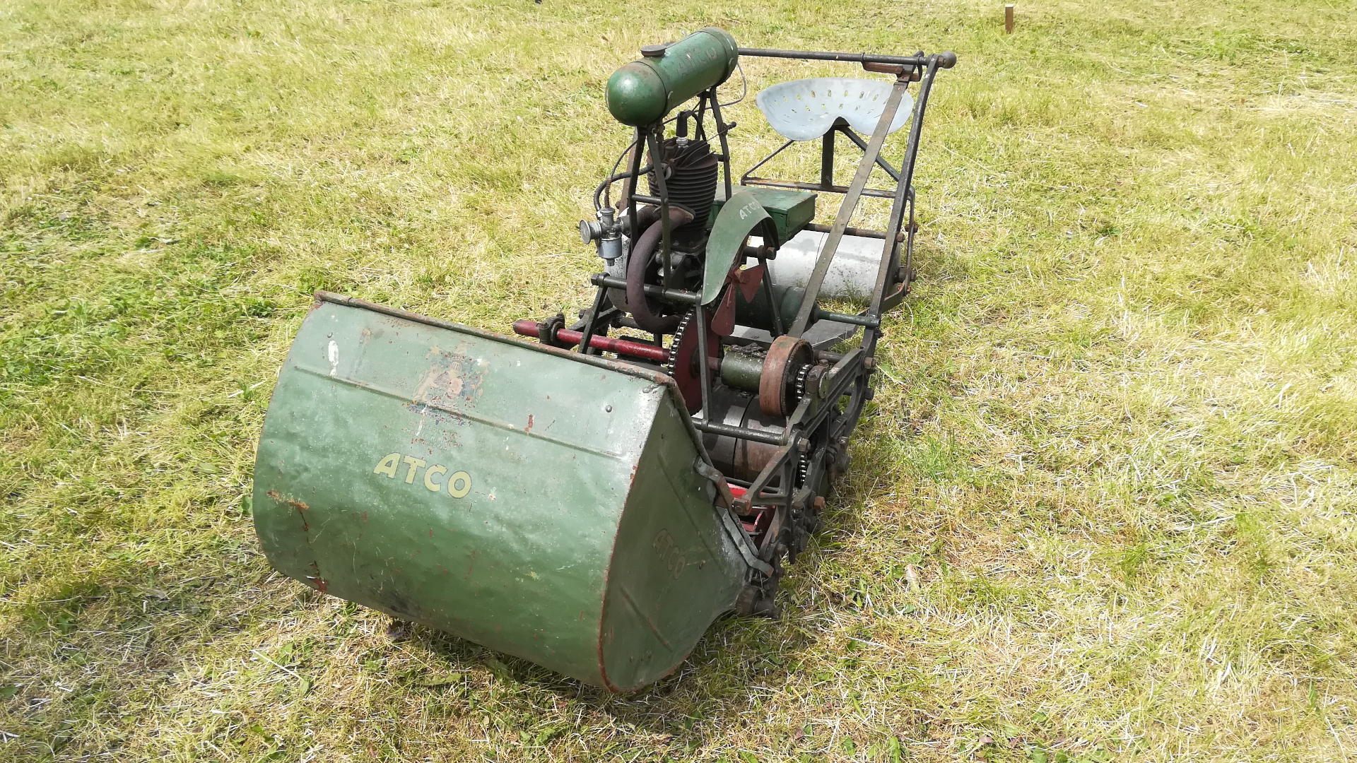 deb crisp recommends Antique Lawn Mowers For Sale