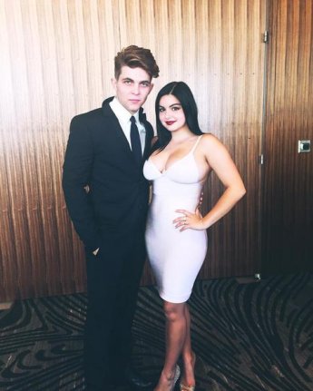 danielle kaddatz recommends Ariel Winter Boob Pics