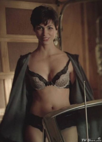 Morena Baccarin Topless a spanking