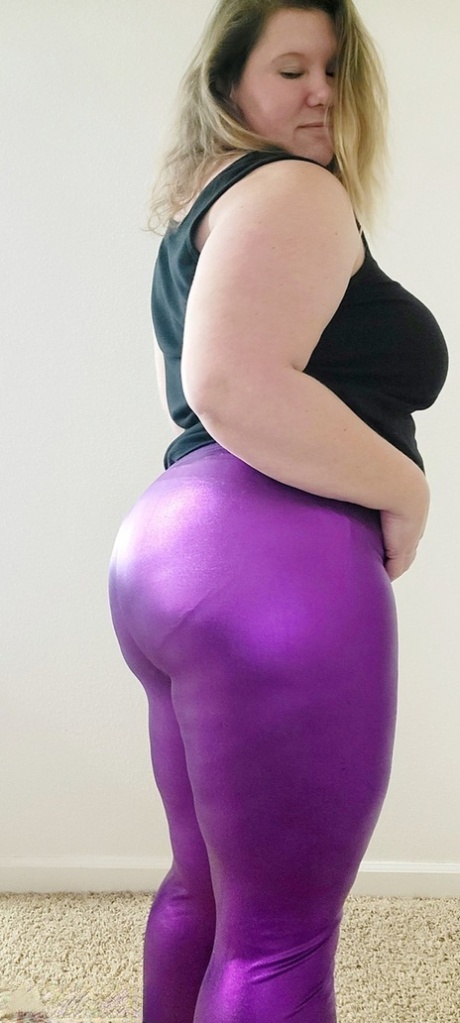 cornea lucian share bbw yoga pants porn photos