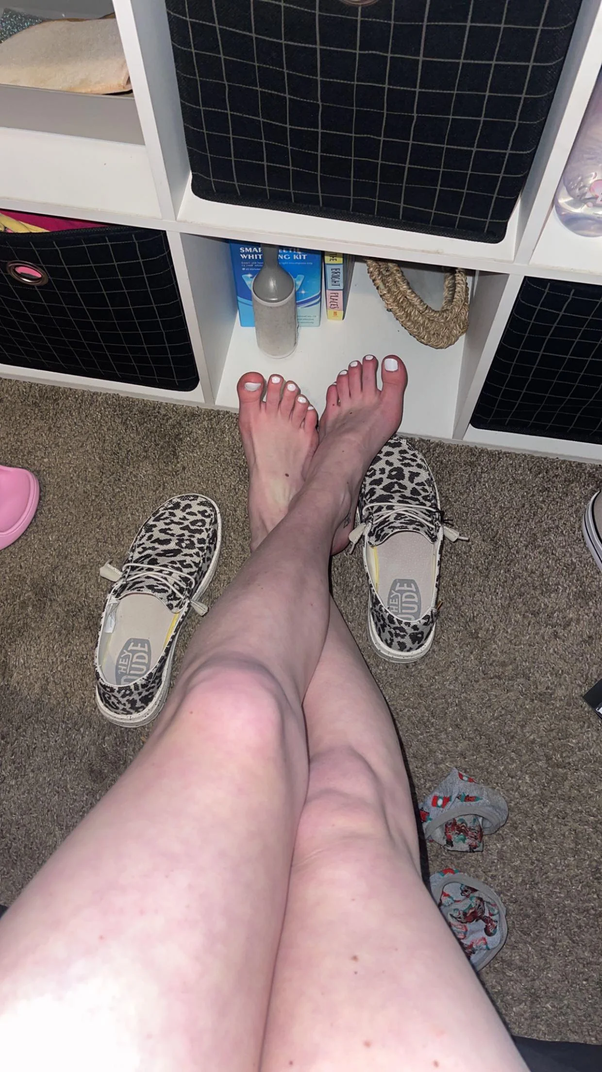 christina labree recommends big tits sexy feet pic