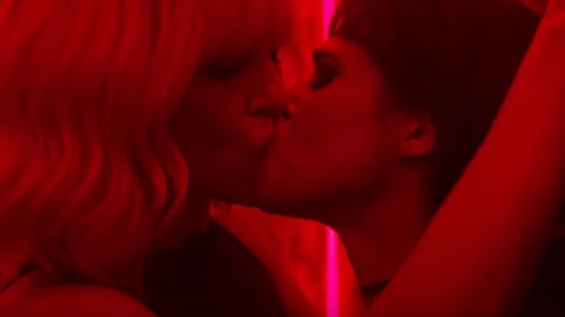 amy pontius recommends Blonde Lesbians Making Out