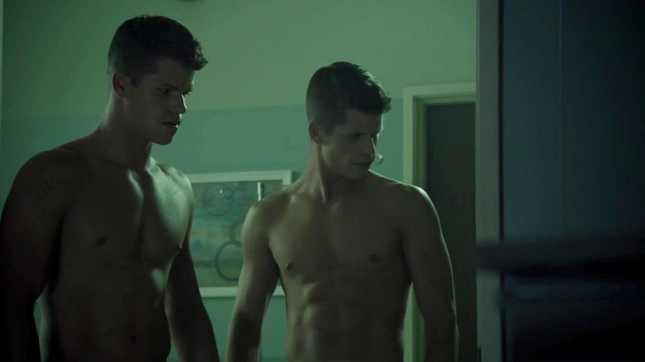 dave breedlove recommends charlie carver nude pic