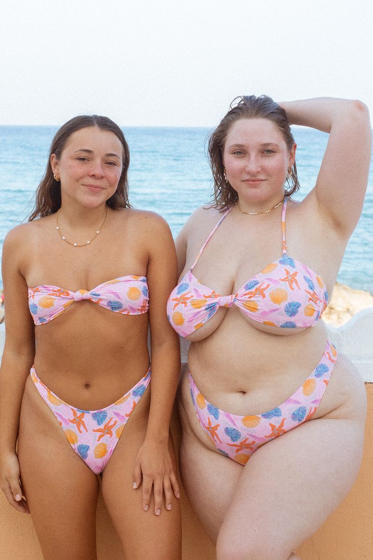 Chubby Women Bikinis en parisis