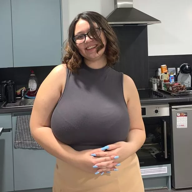 charlesetta alexander recommends Chubby Women With Huge Tits