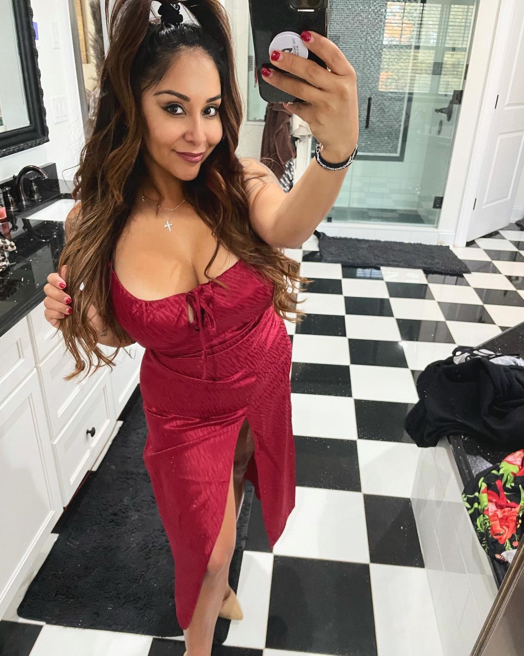 candy roberts recommends snooki sexy pics pic