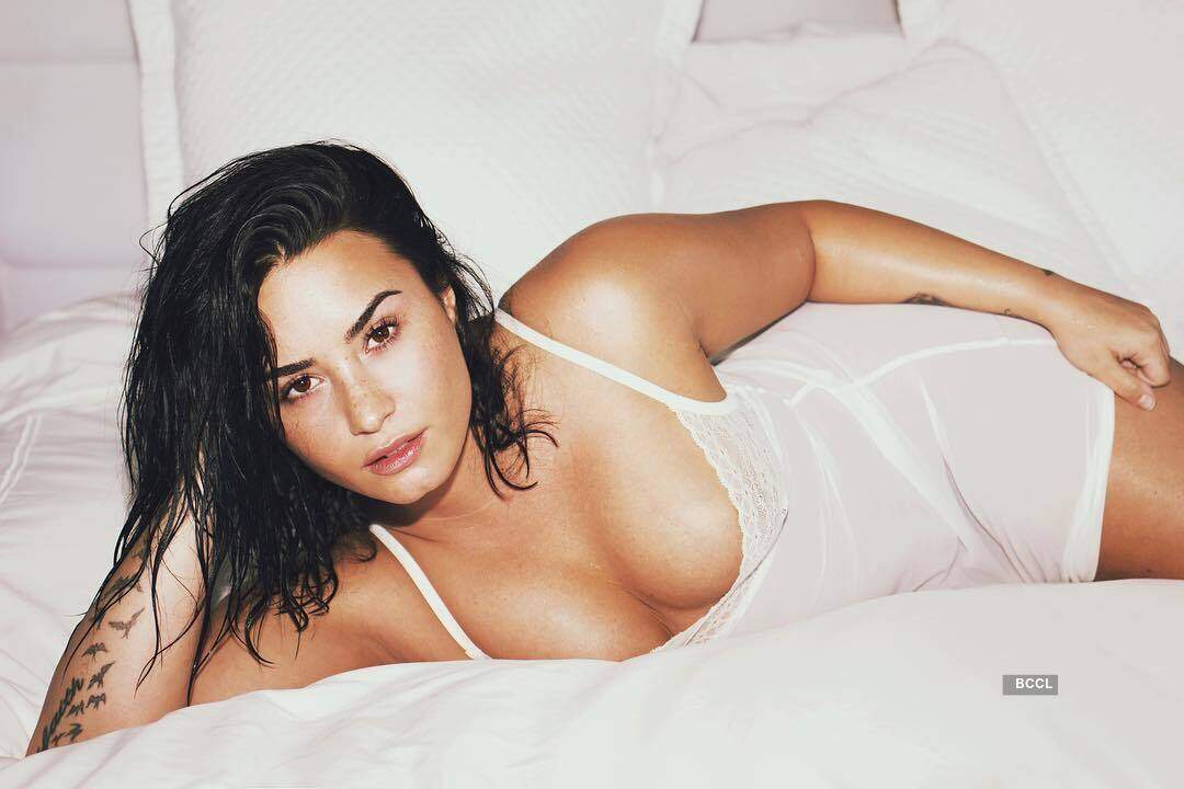 dark coffee recommends demi lovato nude celeb pic