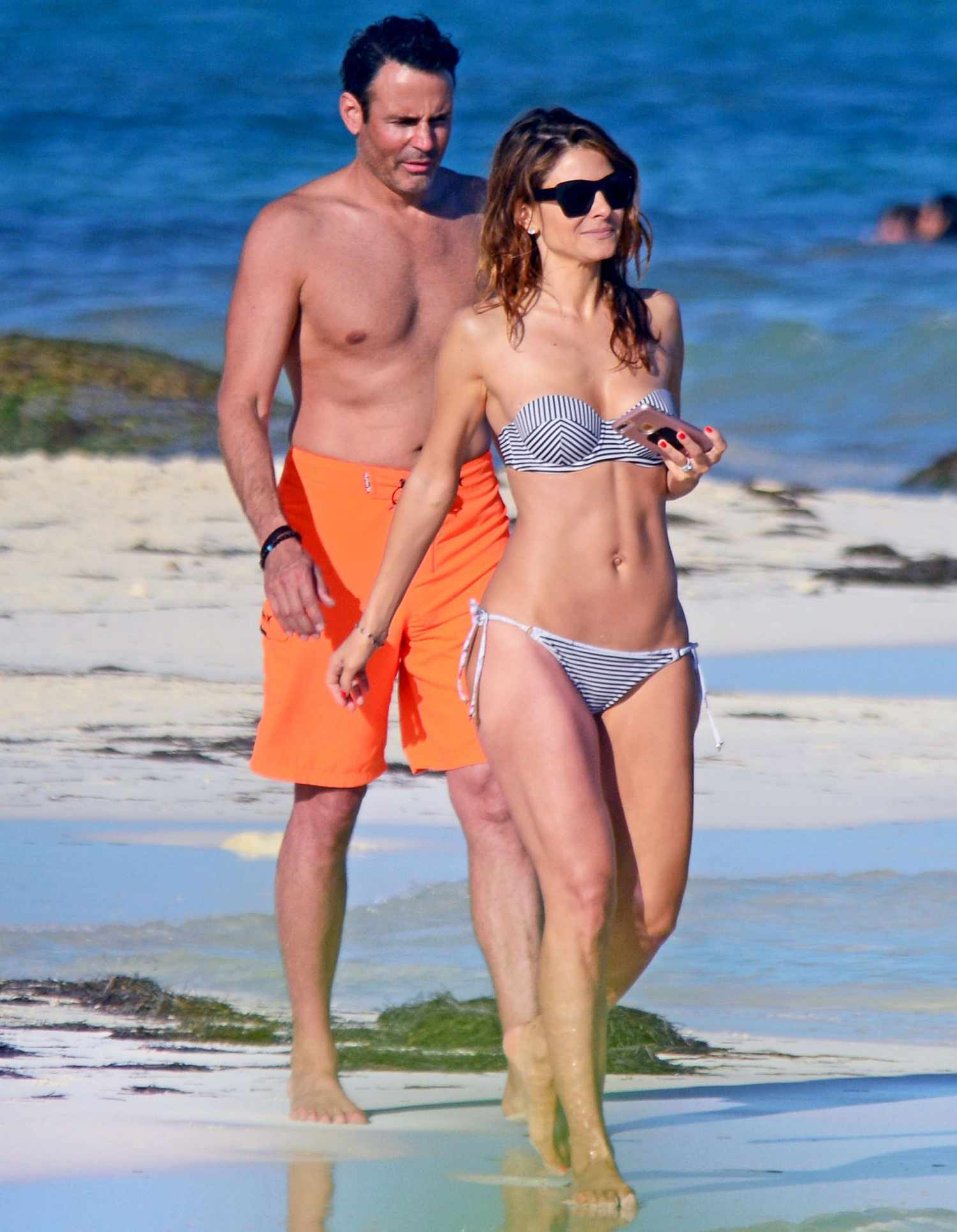 maria menounos bathing suit