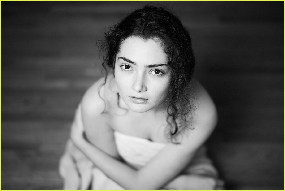 doug varga recommends emily robinson hot pic