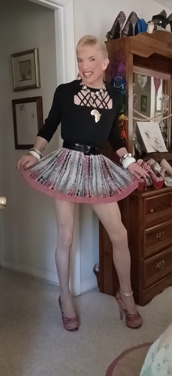 deon boucher share my skirt is too short photos