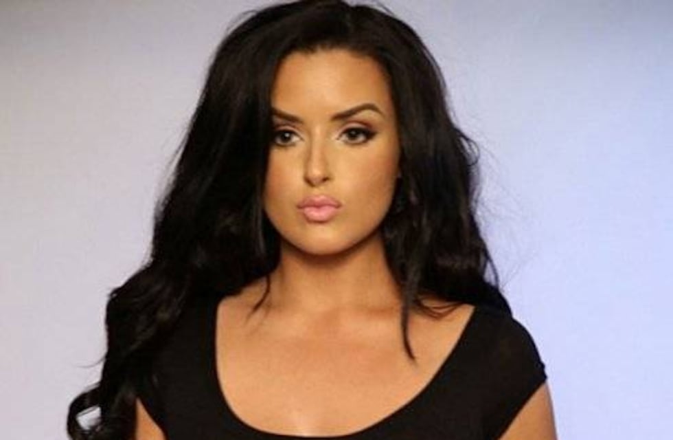 dang ngoc thuy duong recommends fotos de abigail ratchford desnuda pic