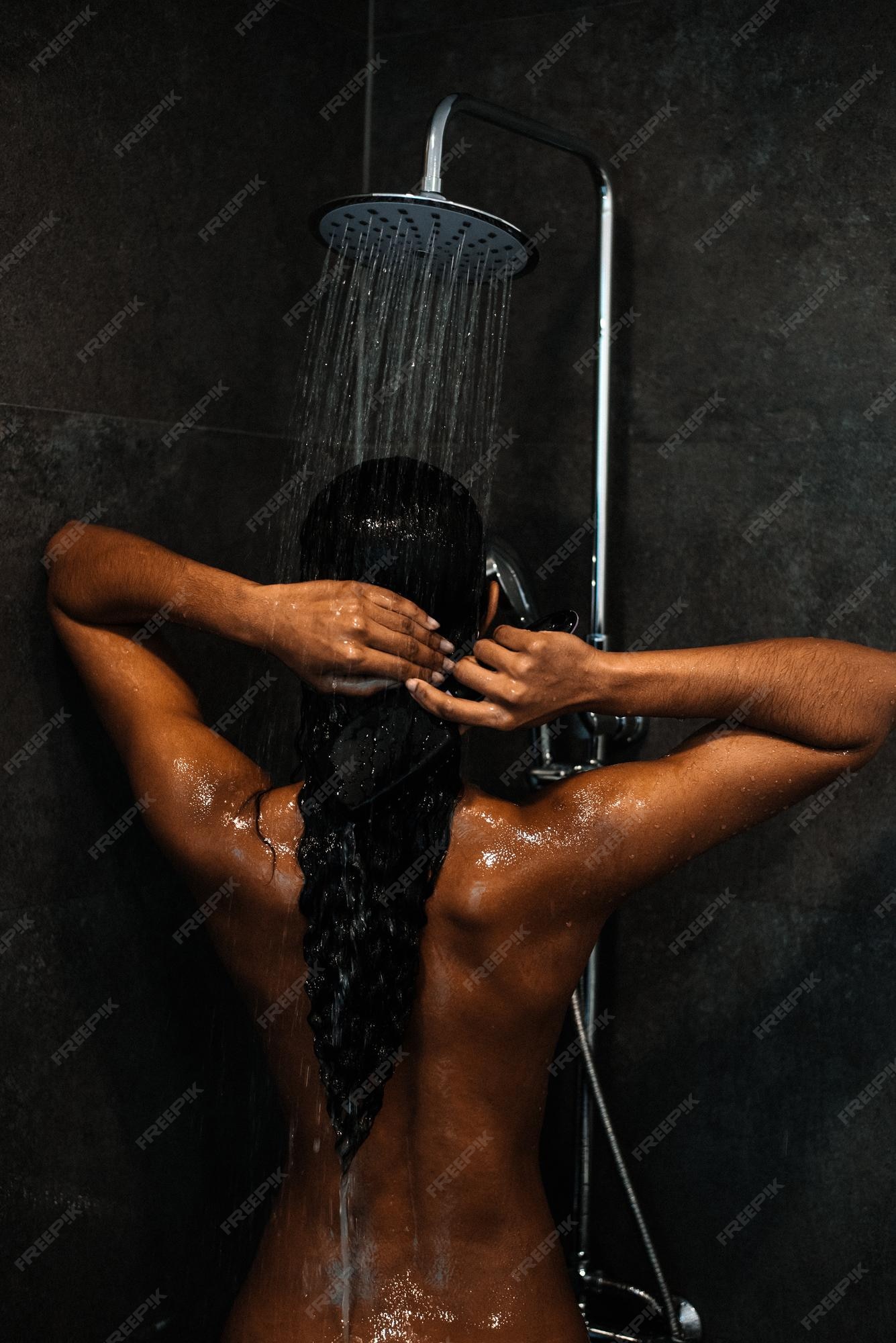 Hot Black Girl In Shower porno vidio