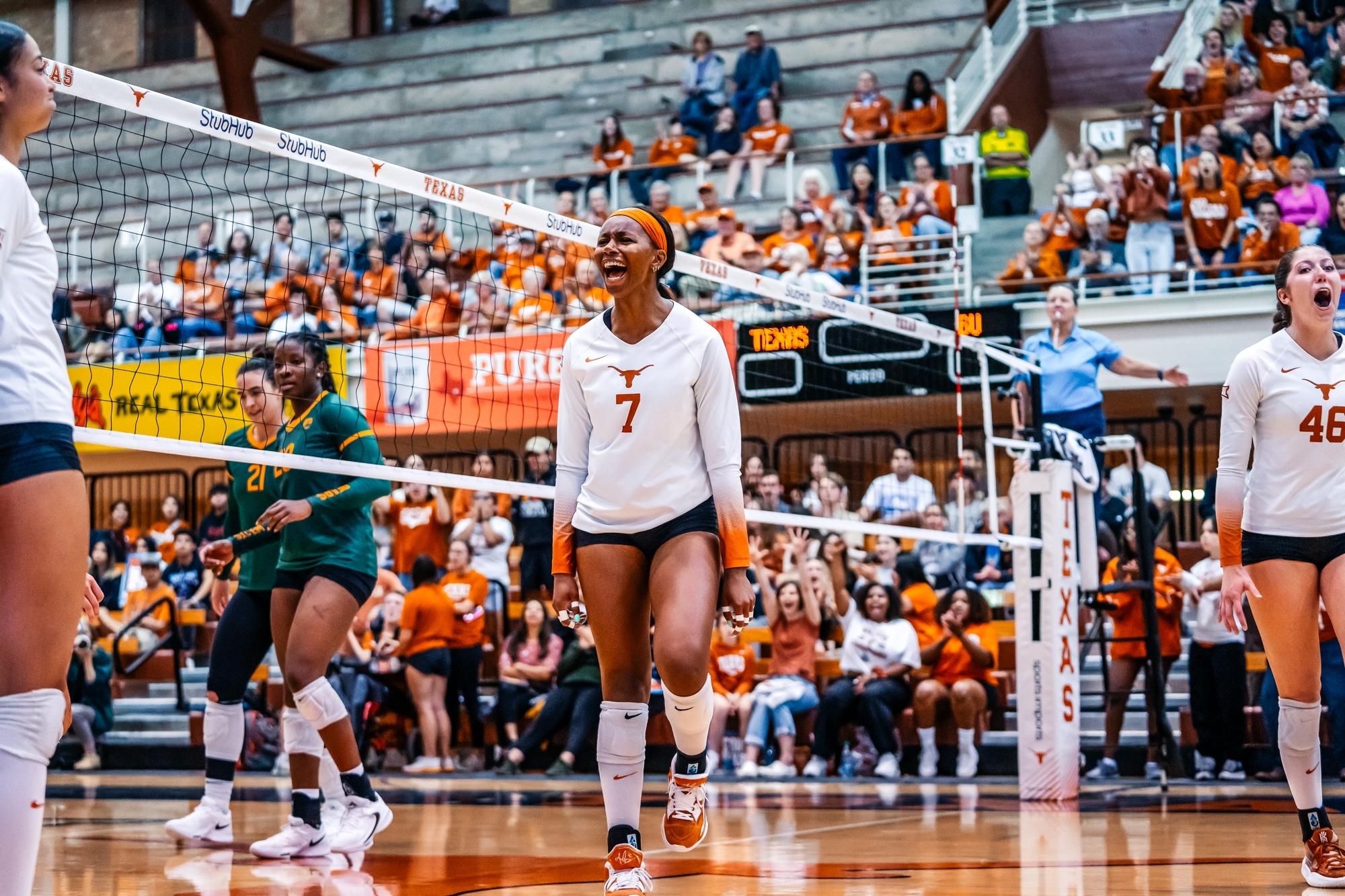 darrell campbell share hot college volleyball girls photos