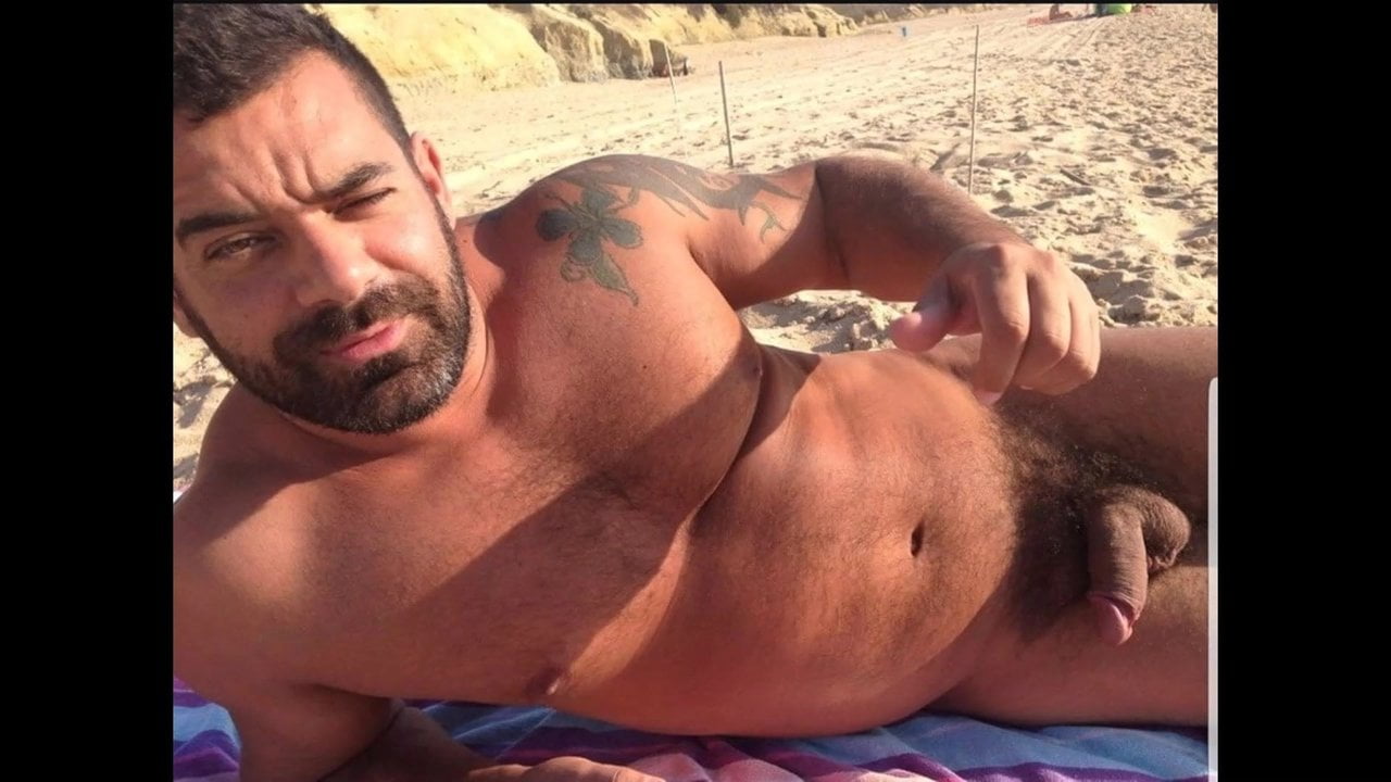 alan glenn recommends hot naked hairy men pic