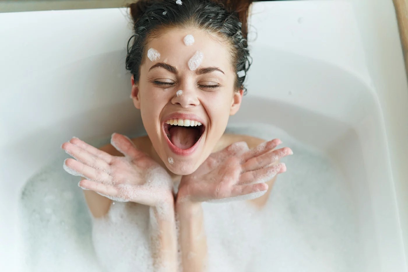 how to pleasure yourself in the bath