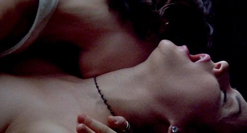 akshay nadgir add photo jennifer tilly hot scene