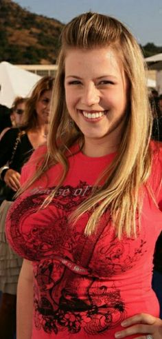 arlene maligalig share jennette mccurdy boob slip