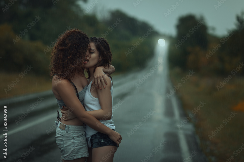 dalilah omar share lesbians kissing images photos