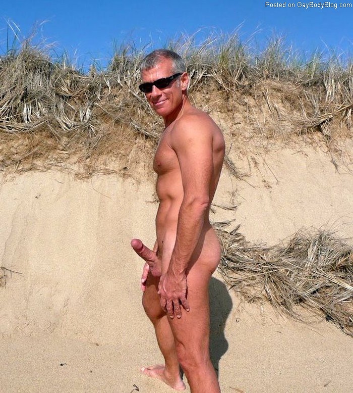 aju raphel add photo naked male on the beach