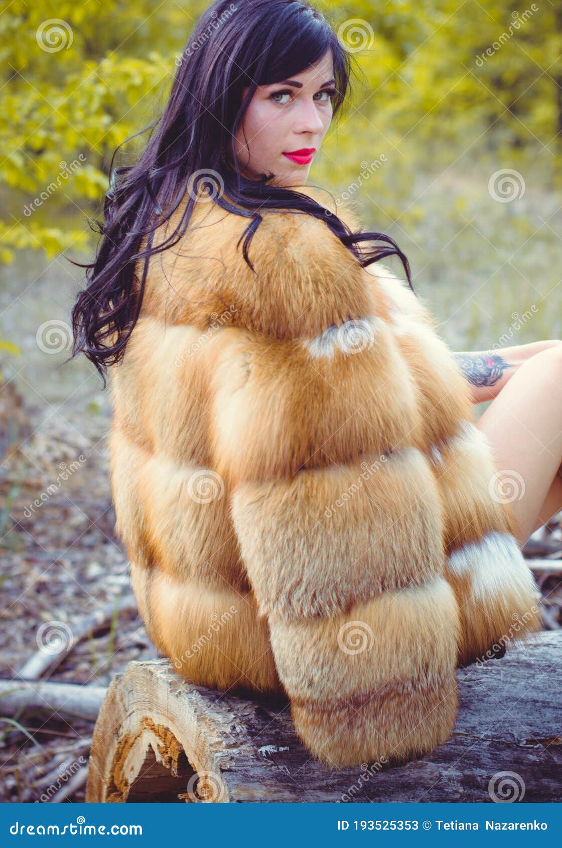 candy newton share naked under fur coat photos
