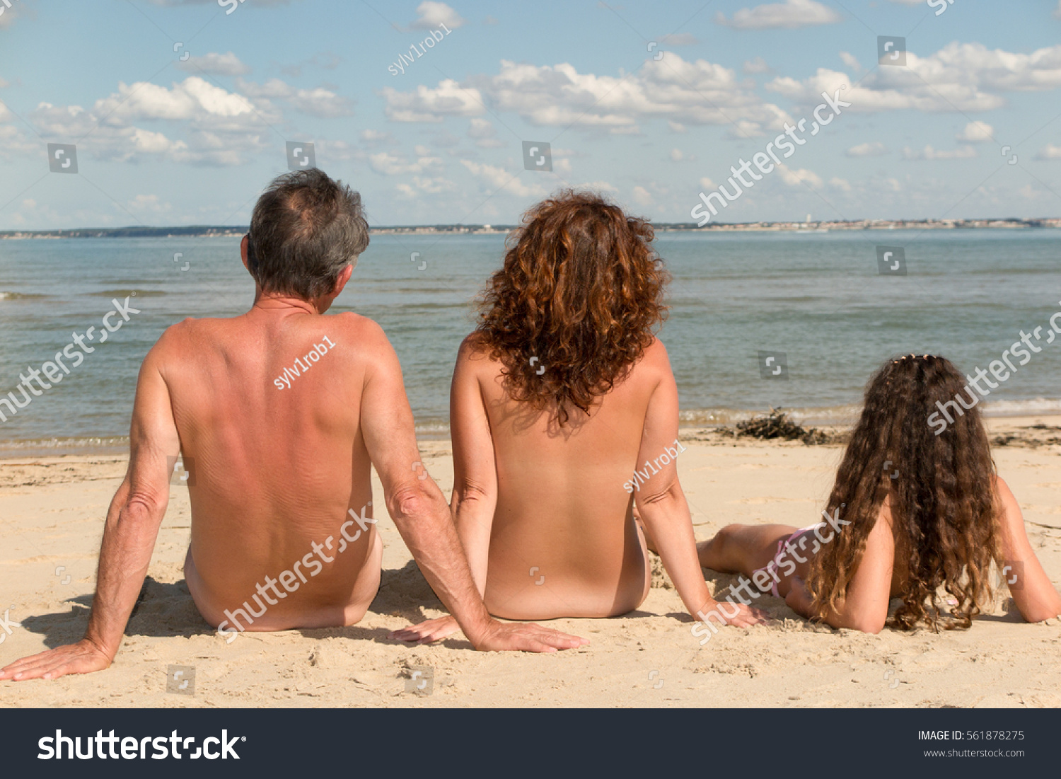 are bekkelund add photo naturist family at beach