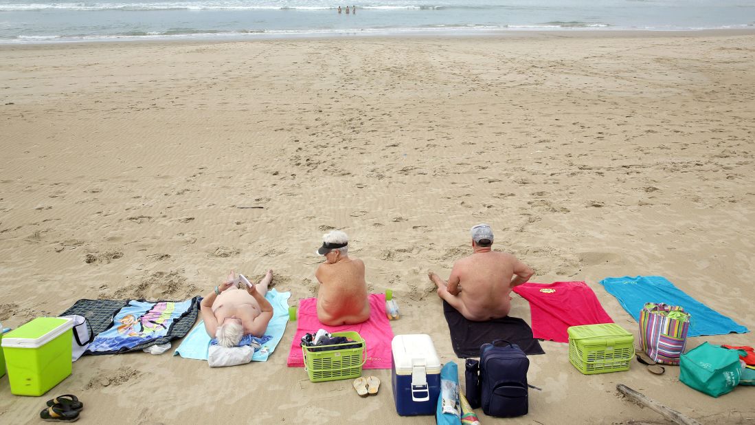 nude beach sex allowed