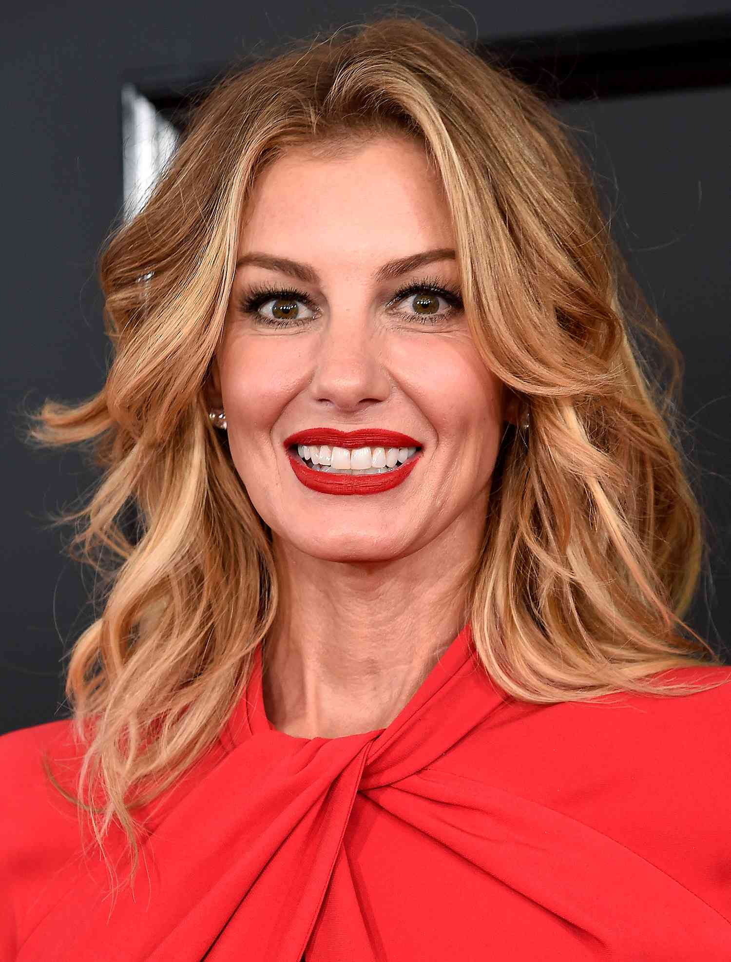 alan vest recommends nude pictures of faith hill pic