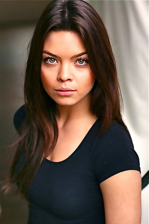 Scarlett Byrne Hot skien realescort