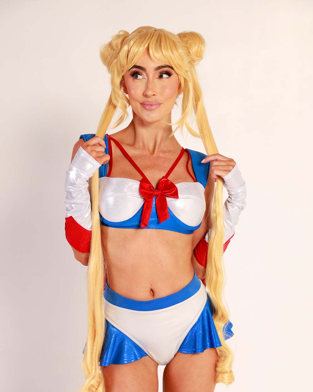 chloe fuller recommends sexy sailor moon cosplay pic