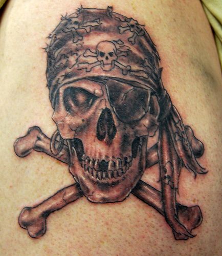 Best of Skull and crossbones tattoo