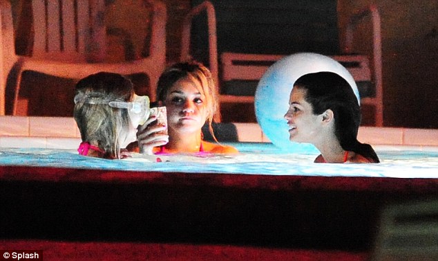 chelsea reichert recommends spring breakers pool scene pic