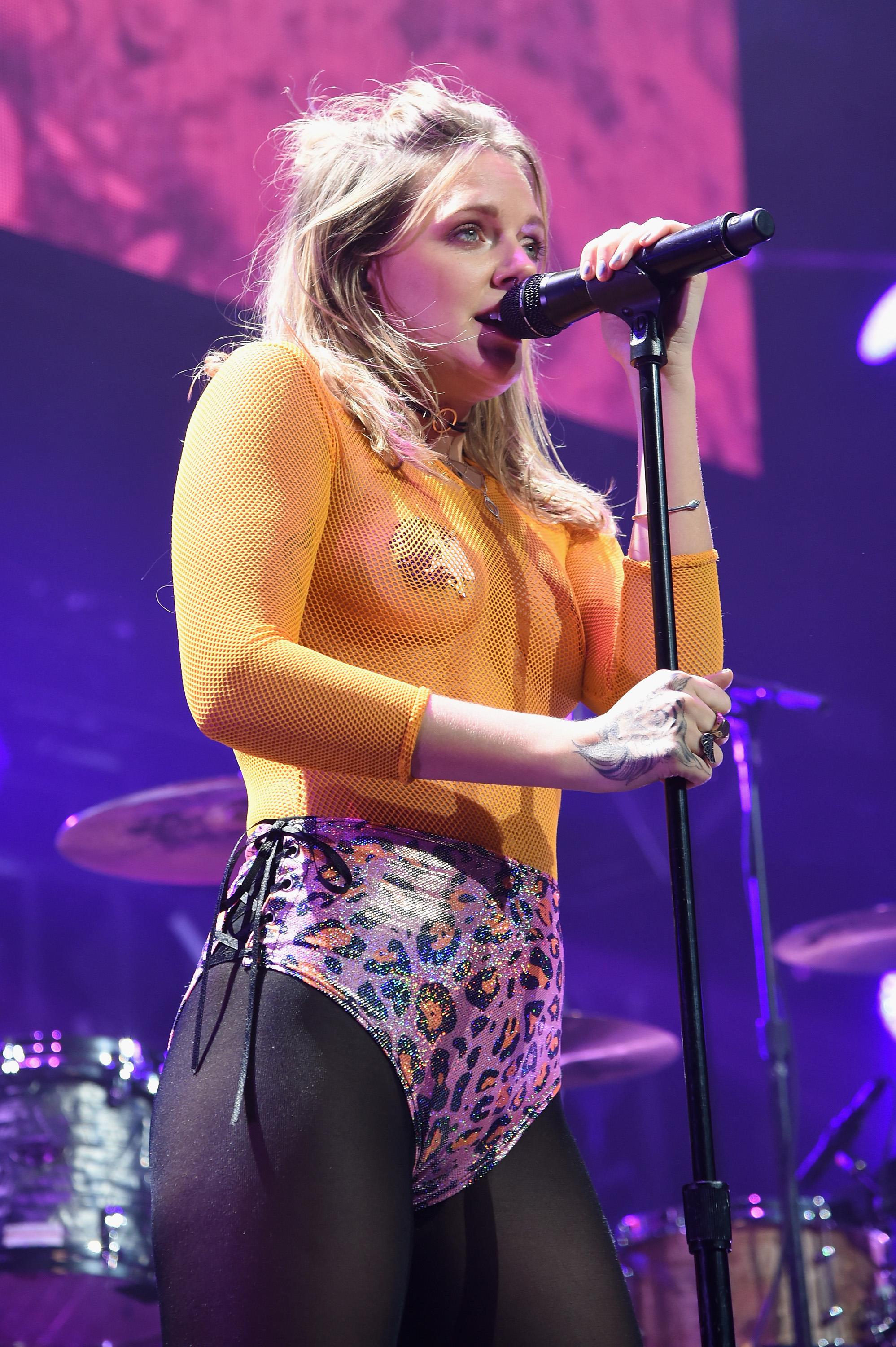 Tove Lo Boob Flash dare pics