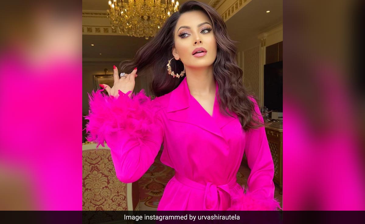 Best of Urvashi rautela hot video