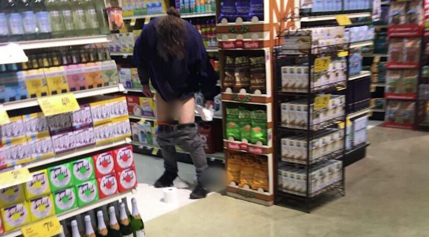 Woman Poops In Supermarket vids tube