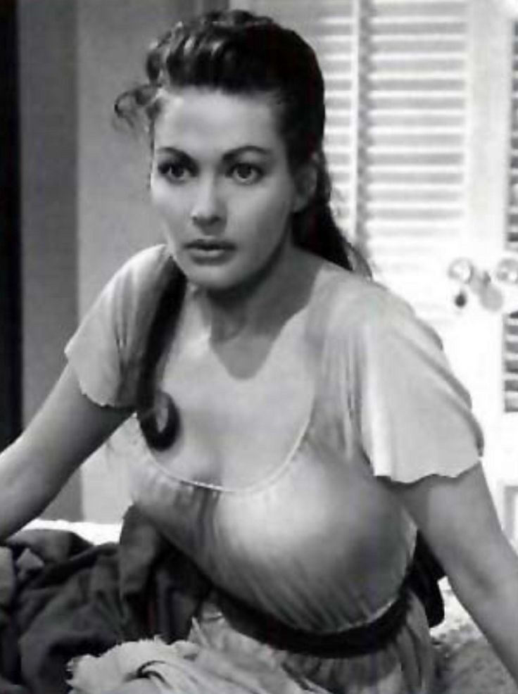 dexter wacas recommends yvonne de carlo topless pic